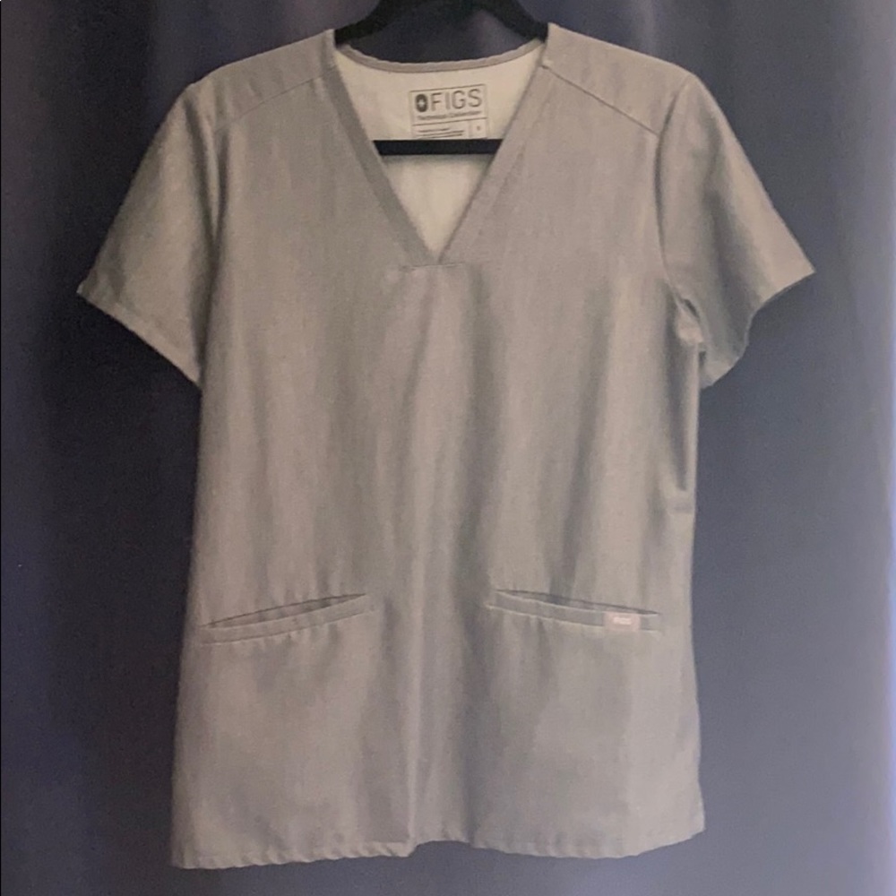 FIGS scrub set